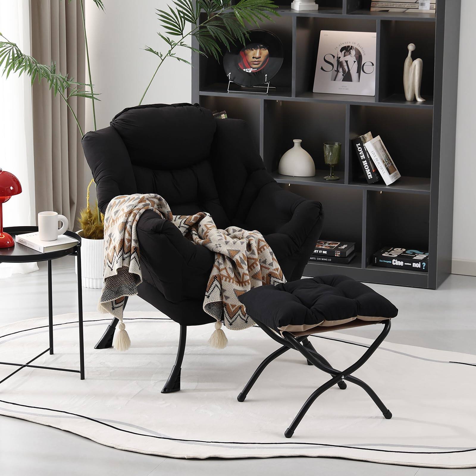 Sure, here is the corrected and grouped text from the image:

- "Style"
- "LOVE HOME"
- "Cine—noi?"
- "Cine—noi?"