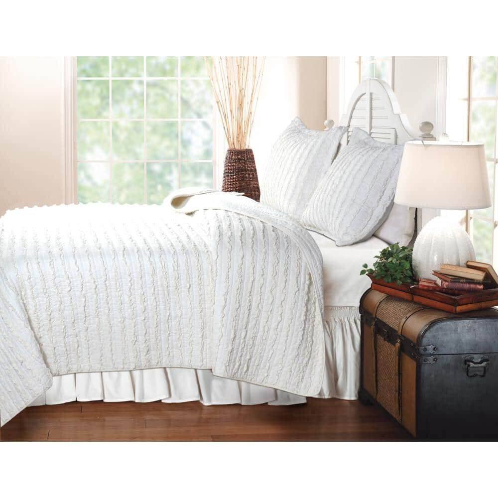 Back. Hivvago - King size 3-Piece Quilt Set with 2 Pillow Shams 100% Cotton White Ruffles - White.