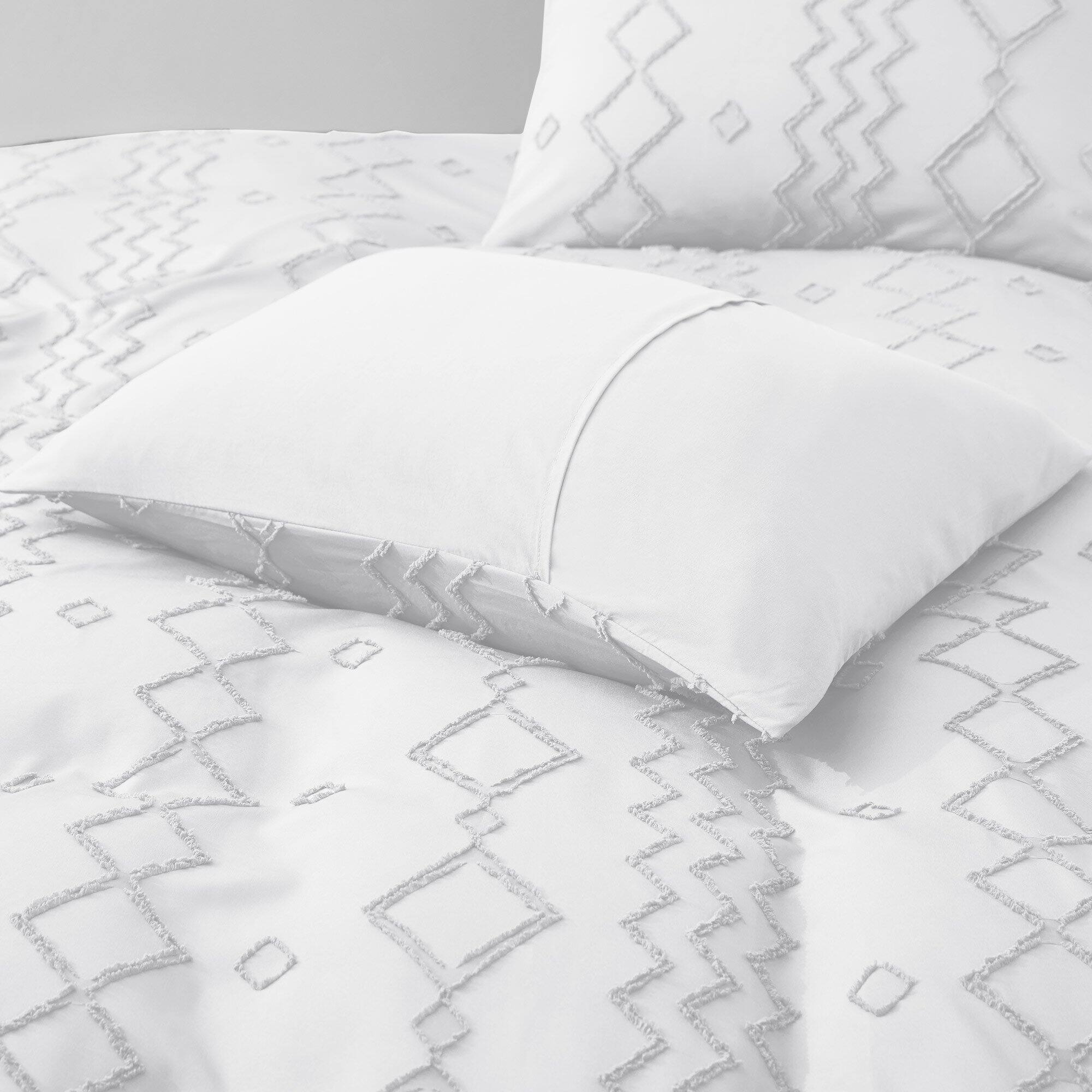 Left. Nest - Peace Nest Tufted Clipped Jacquard Geometric Duvet Cover Diamond Pattern Bedding Set with Pillowcase - White.