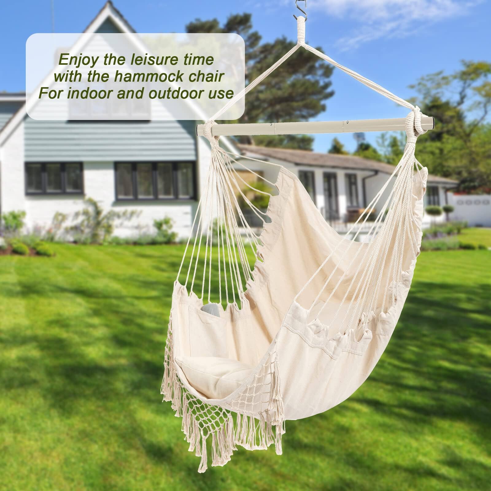 Enjoy the leisure time with the hammock chair  
For indoor and outdoor use