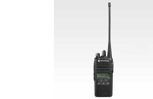 Motorola - CP185 Radio UHF 435-480mhz 16Ch 4Watt AAH03RDF8AA7AN Complete bundle - Black