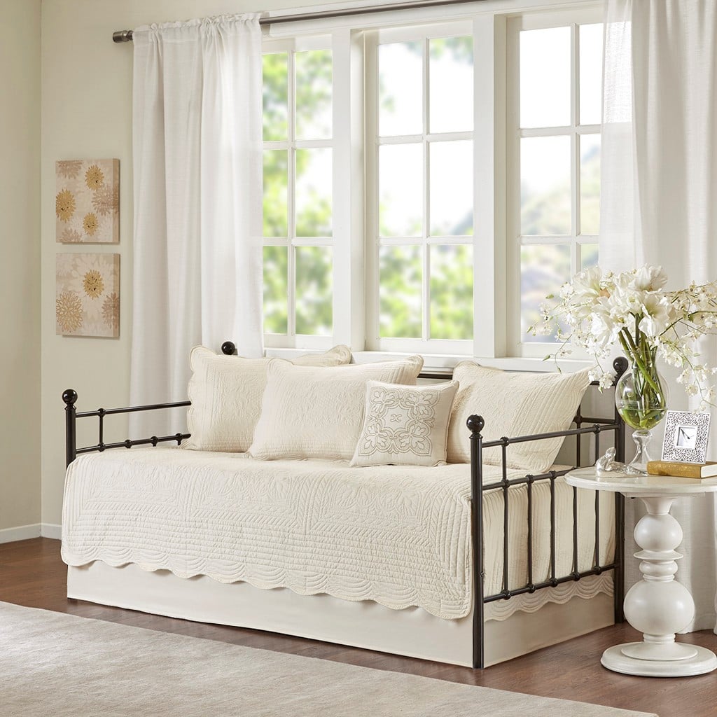 Front. Gracie Mills - Gracie Mills Salvatore 6-Piece Reversible Cottage-Inspired Scalloped Edges Daybed Set - Cream.