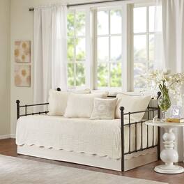 Gracie Mills - Salvatore 6-Piece Reversible Cottage-Inspired Scalloped Edges Daybed Set - Cream