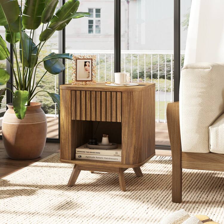 BAINONS  
THE HOUSE HOME  
Aptitude Rebels Hairdressers