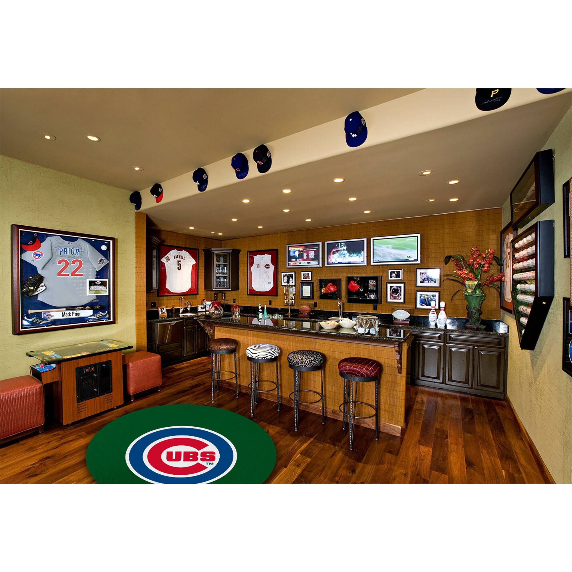 PRIOR 22  
BAR 5 11  
a  
Y Maik Prat  
L CC  
UBS