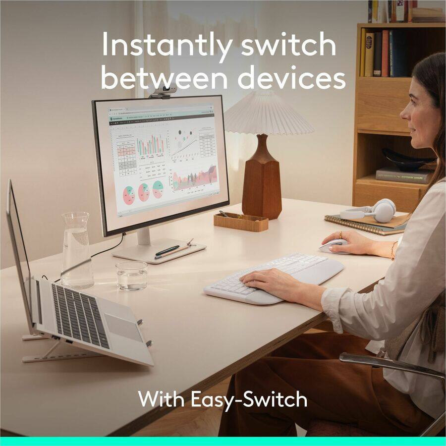 Instantly switch between devices  
With Easy-Switch