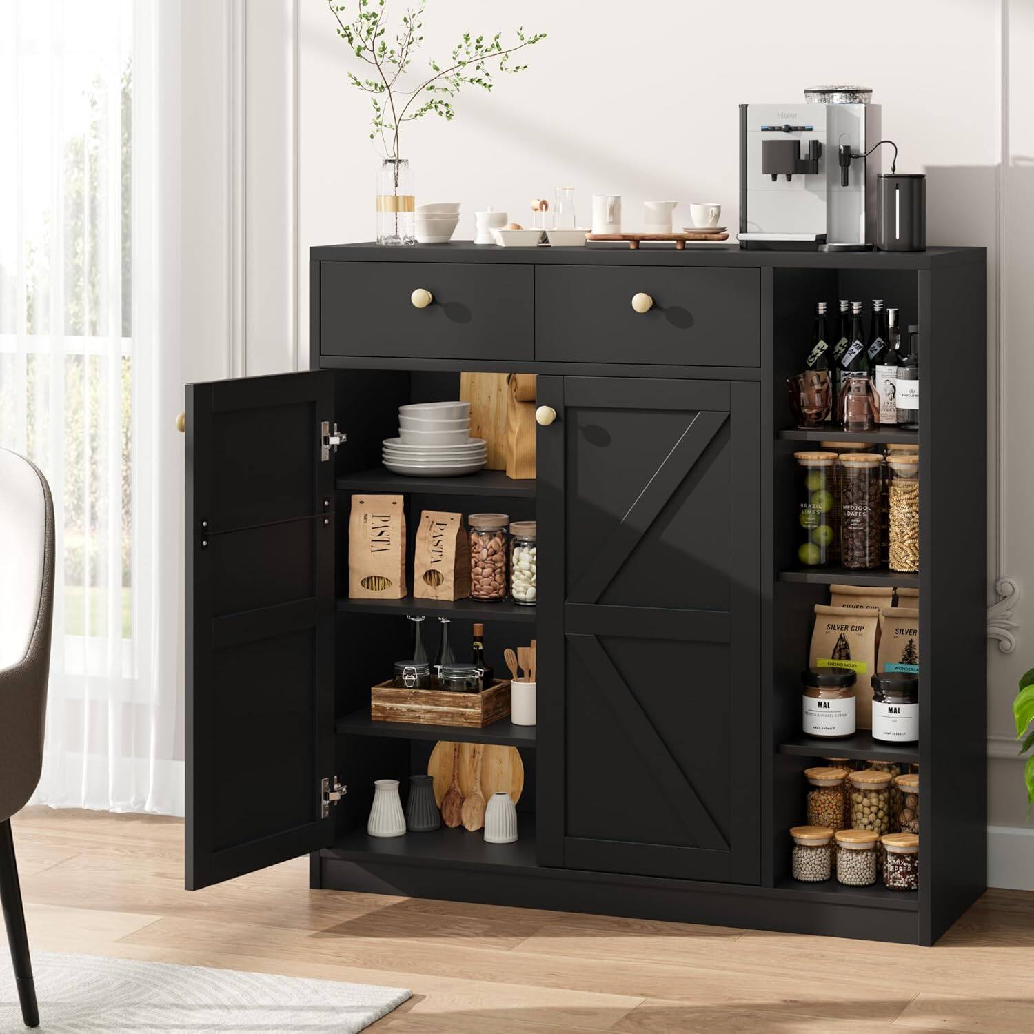 Sure, here is the corrected and grouped text from the image:

- PASTA
- PASTA
- SEVEE
- LoP
- SEXTS
- E

The text appears to be a mix of words and possibly a name or brand.