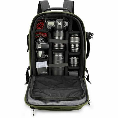 Swissdigital Design BERG PRO TSA Friendly Backpack With USB Charging Port RFID Protection and Fits Up to 17 Laptop Dark Green SD16489510-23 - Best Buy Swissdigital Design BERG PRO TSA Friendly Backpack With USB Charging Port RFID Protection and Fits Up to 17 Laptop Dark Green SD16489510-23 - Best Buy