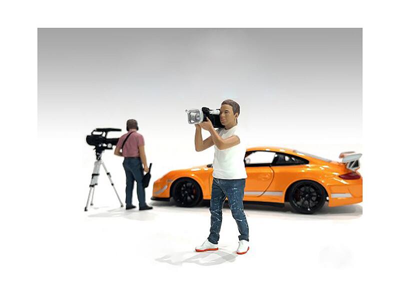 Angle. American Diorama - "On-Air" Figure 3 for 1/18 Scale Models by American Diorama - Multi.