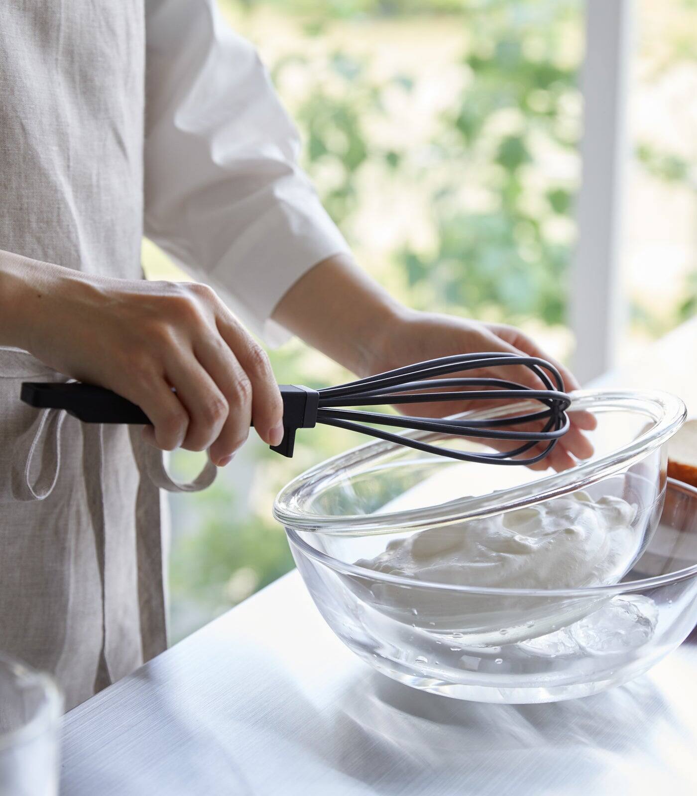 Alt View 7. Yamazaki Home - Floating Whisk - Silicone + Nylon - Black.