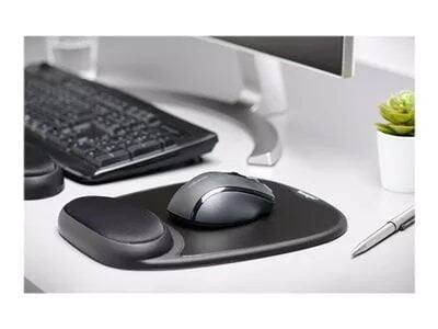 Alt View 4. Kensington - Comfort Gel Mouse Pad with Wrist Rest - Black.