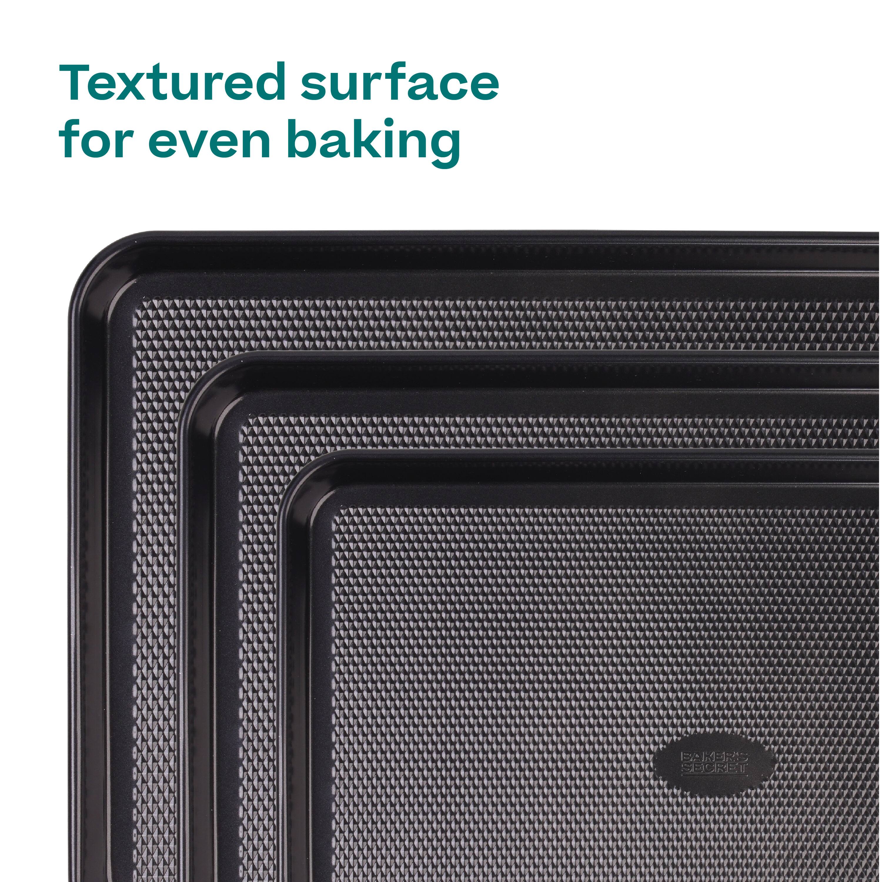 Textured surface for even baking