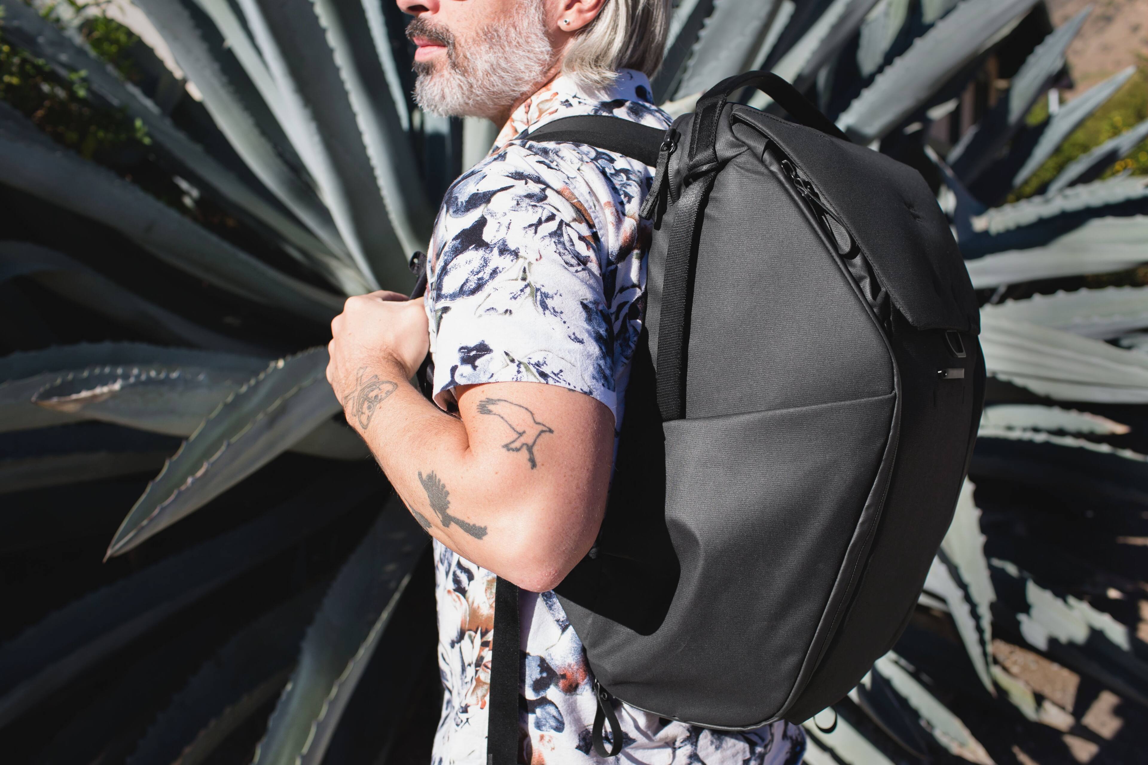 Alt View 14. Peak Design - Everyday Backpack V2 20L - Kelp.