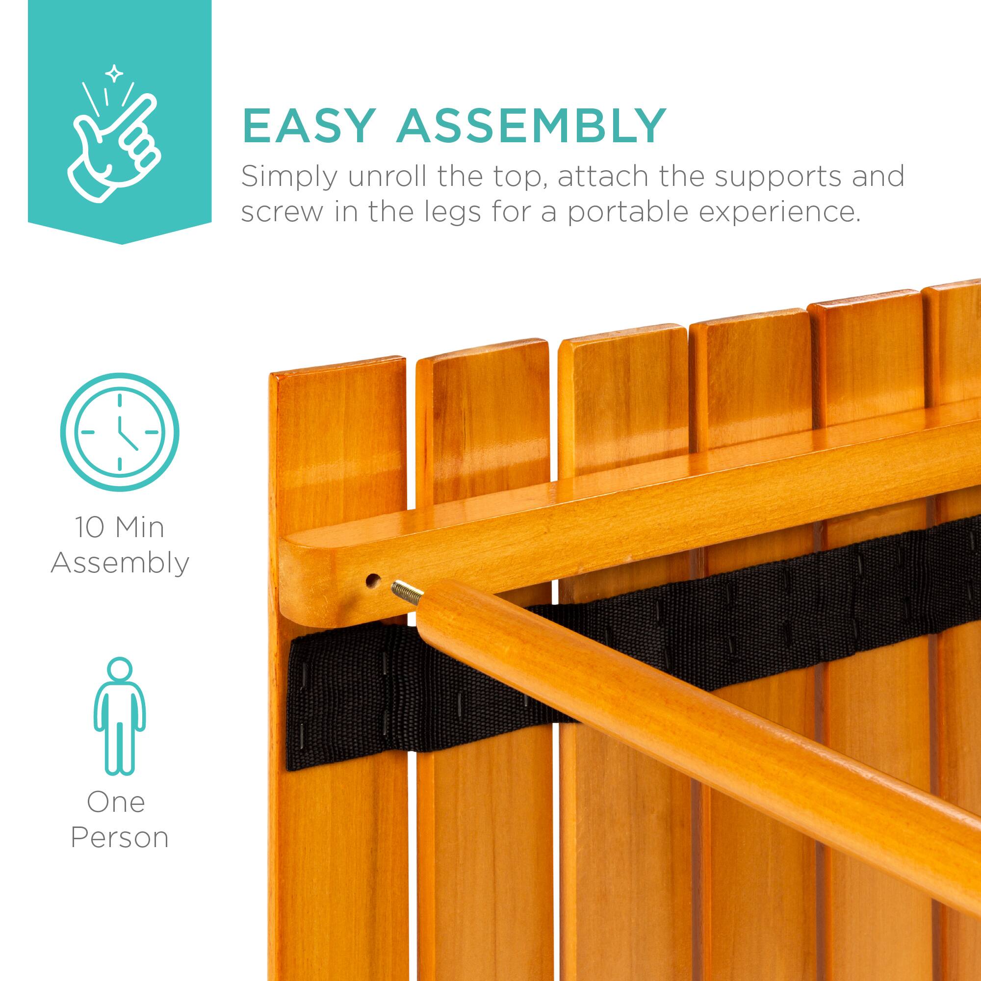 EASY ASSEMBLY  
Simply unroll the top, attach the supports and screw in the legs for a portable experience.  

10 Min Assembly  
One Person