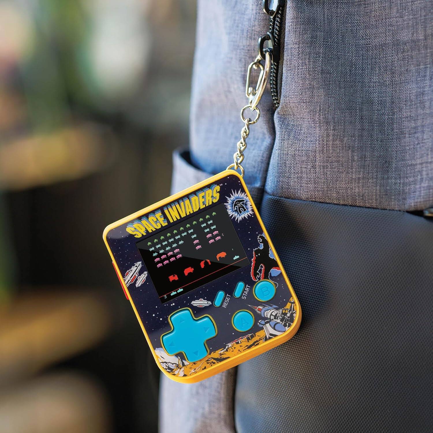 HyperMegaTech Keychain Taito Space Invaders, 1 Built In Game