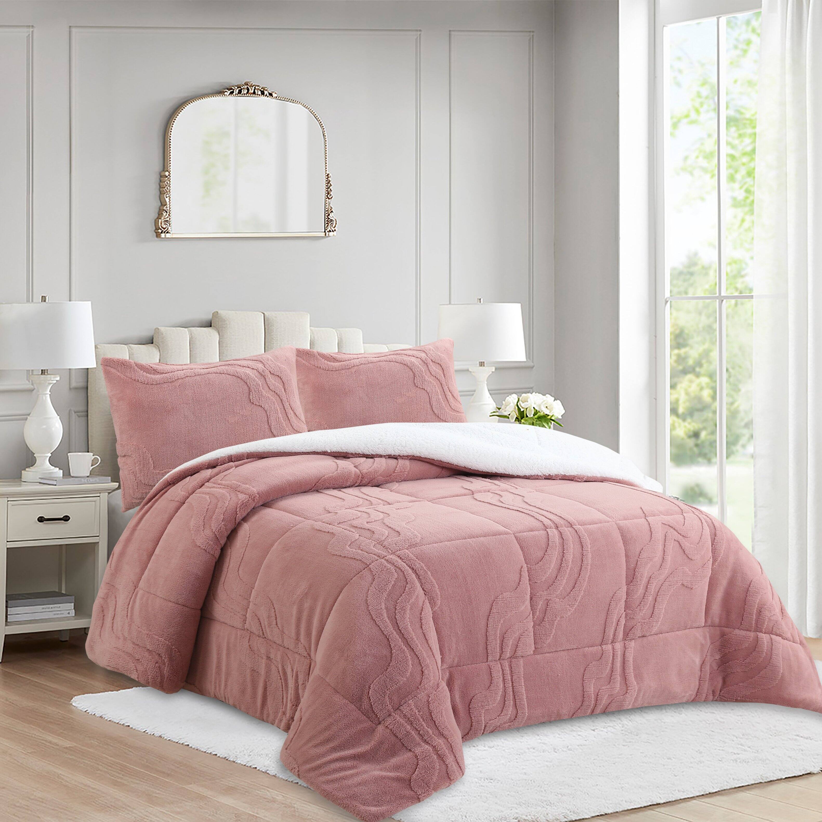 Angle. MarCielo - Marcielo 3 PCS Wave Jacquard Soft Plush Comforter Set - Pink.