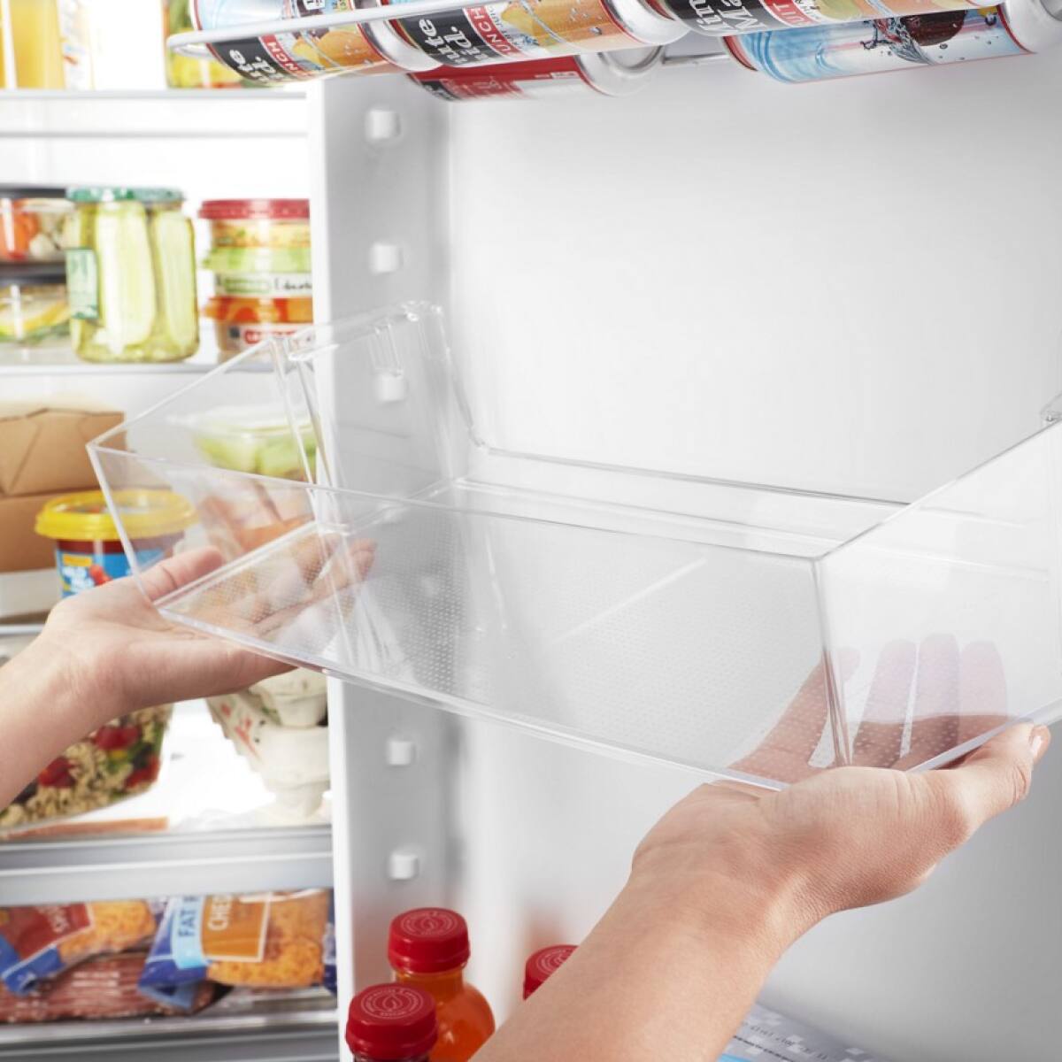 The text in the image appears to be a mix of letters and numbers, possibly from a label or packaging. Here is the corrected and grouped text:

- "OP INCH"
- "ute id."
- "UNCH (in Ma"
- "UIT E FAT CHE"

It seems like the text might be part of a larger label or packaging, but without more context, it's difficult to determine the exact meaning or correction.