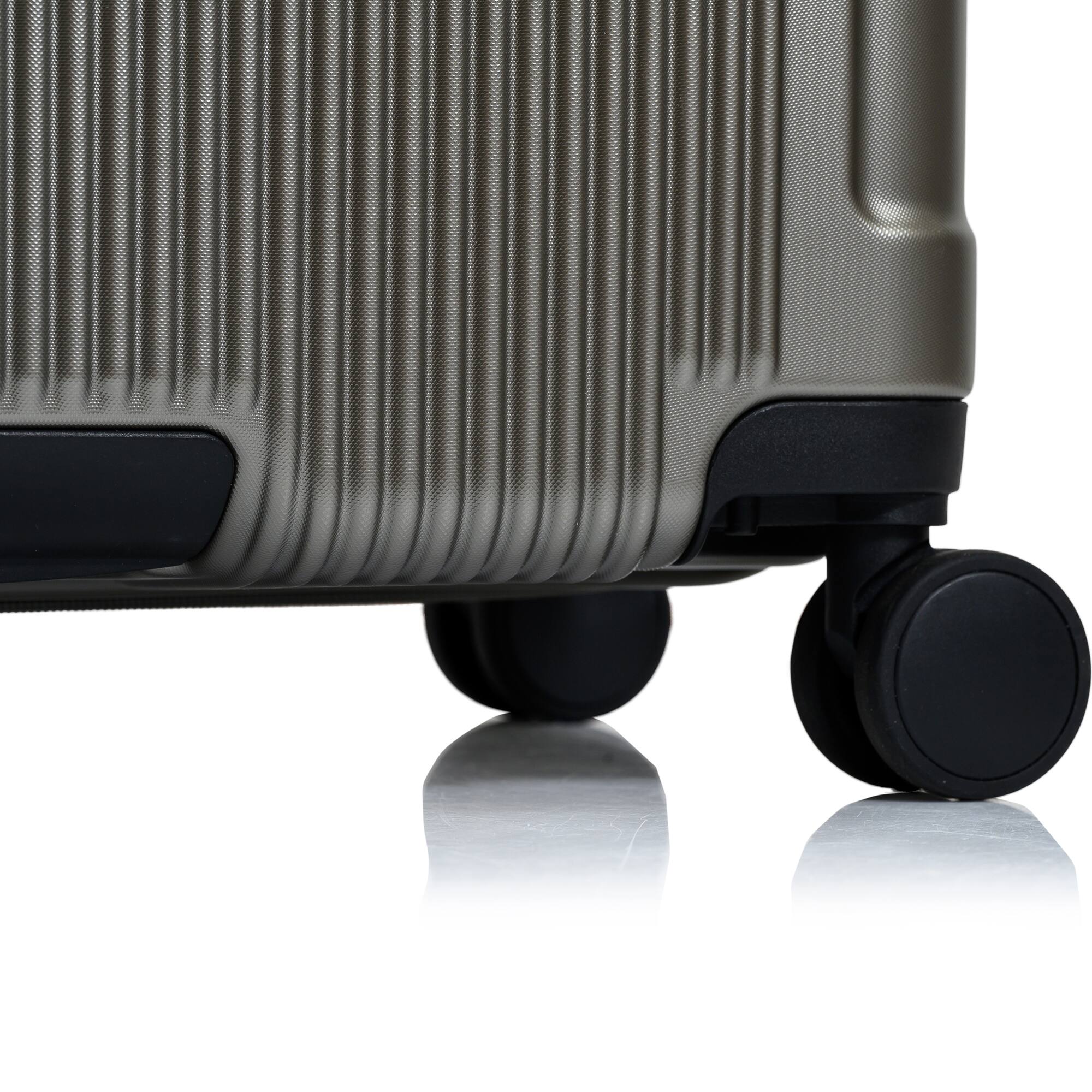 Alt View 1. Champs - Marquis 3-Piece Luggage Set - Grey.