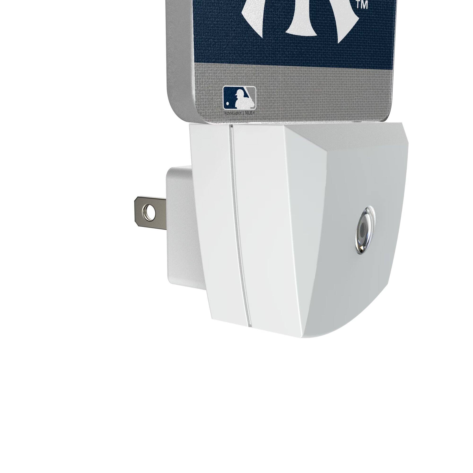 Alt View 2. Keyscaper - New York Yankees Stripe Design Nightlight 2-Pack - Multicolor.