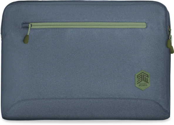 The text on the image is "ST M RUS TRAILER AUSTRALIA".