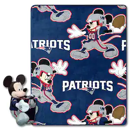 Northwest - Mickey Hugger Pillow & Silk Touch Throw Set - Multicolor