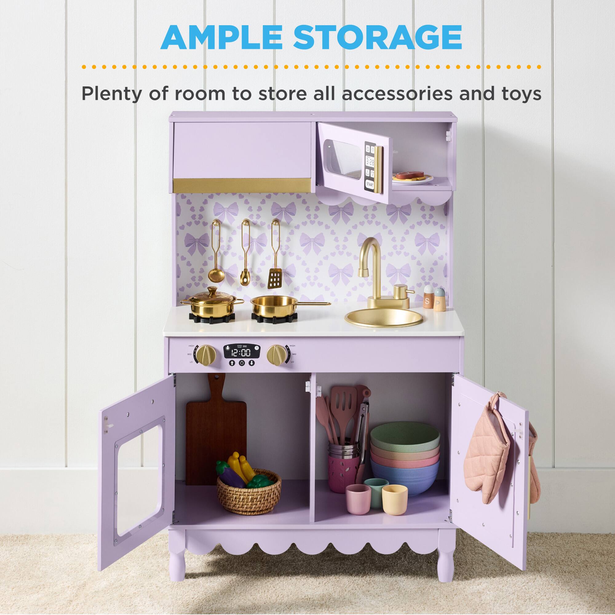 AMPLE STORAGE  
Plenty of room to store all accessories and toys