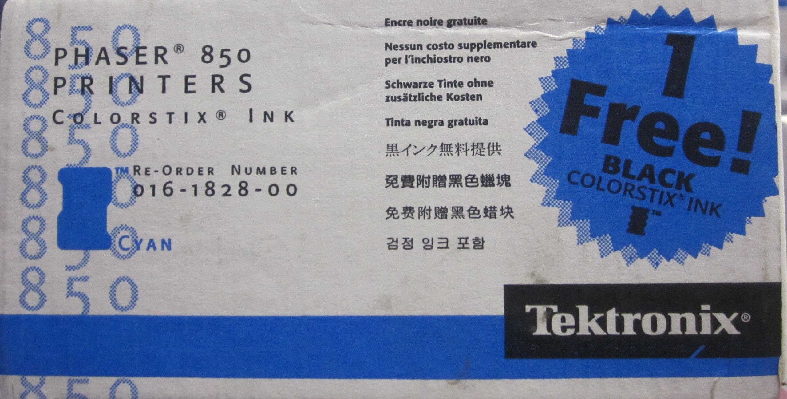 Sure, here is the corrected and grouped text from the image:

---

**PHASER® 850 PRINTERS**

**COLORSTIX® INK**

**TM RE-ORDER NUMBER 016-1828-00**

**Cyan**

---

**Encre noire gratuite**  
**Nessun costo supplementare per l'inchiostro nero**  
**Schwarze Tinte ohne zusätzliche Kosten**  
**Tinta negra gratuita**  
**黒インク無料提供**  
**免費附贈黑色墨塊**  
**免費附贈黑色墨塊**  
**1 Free! BLACK COLORSTIX® INK**

---

**Tektronix®**