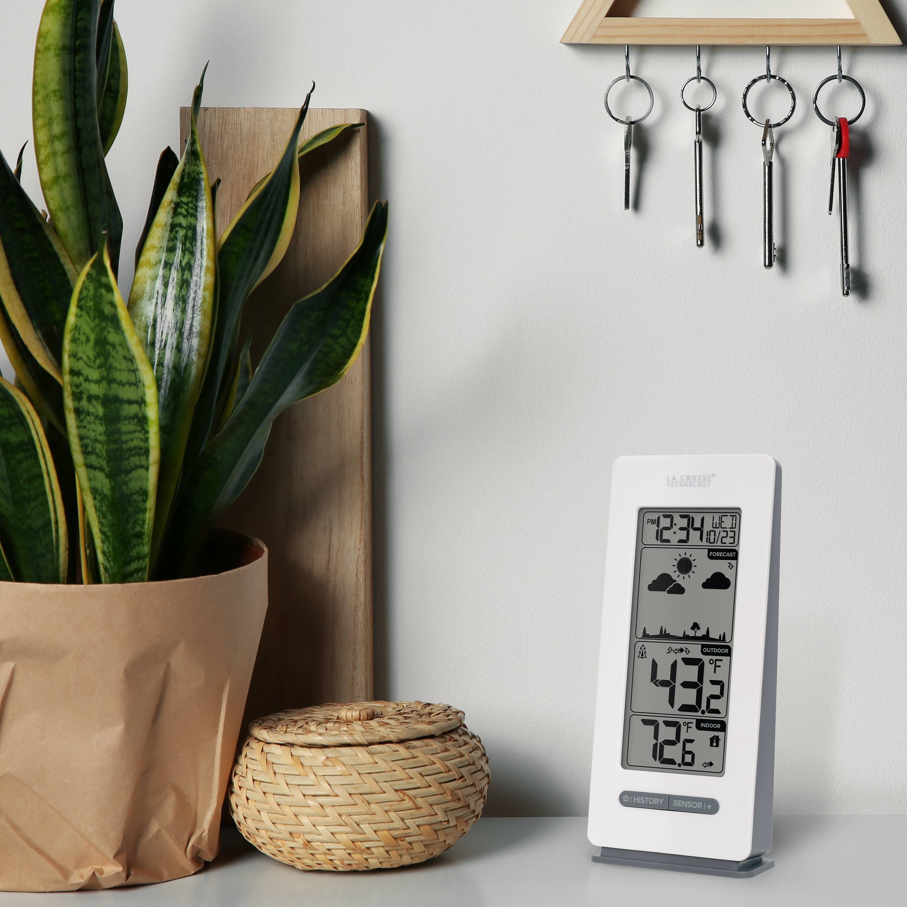 LA CROSSE TECHNOLOGY  
PM WED 12:34 0/23 FORECAST A  
OUTDOOR F 43.2 INDOOR 72.6 WHISTORY SENSOR