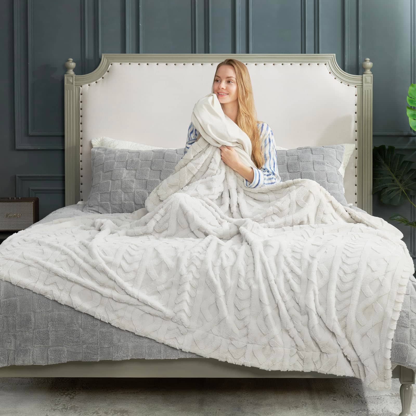 ThinkLink Electronic - Faux Throw Blanket For Couch Soft Plush Thick Winter Sofa Bedroom Living Room 50 * 60 Inches Beige - Cable - Beige Queen(90" x 90")