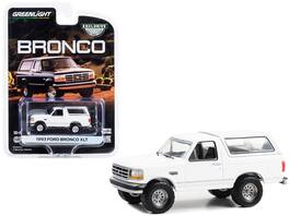 1993 Ford Bronco XLT Oxford "Hobby Exclusive" Series 1/64 Diecast Model Car by Greenlight - White