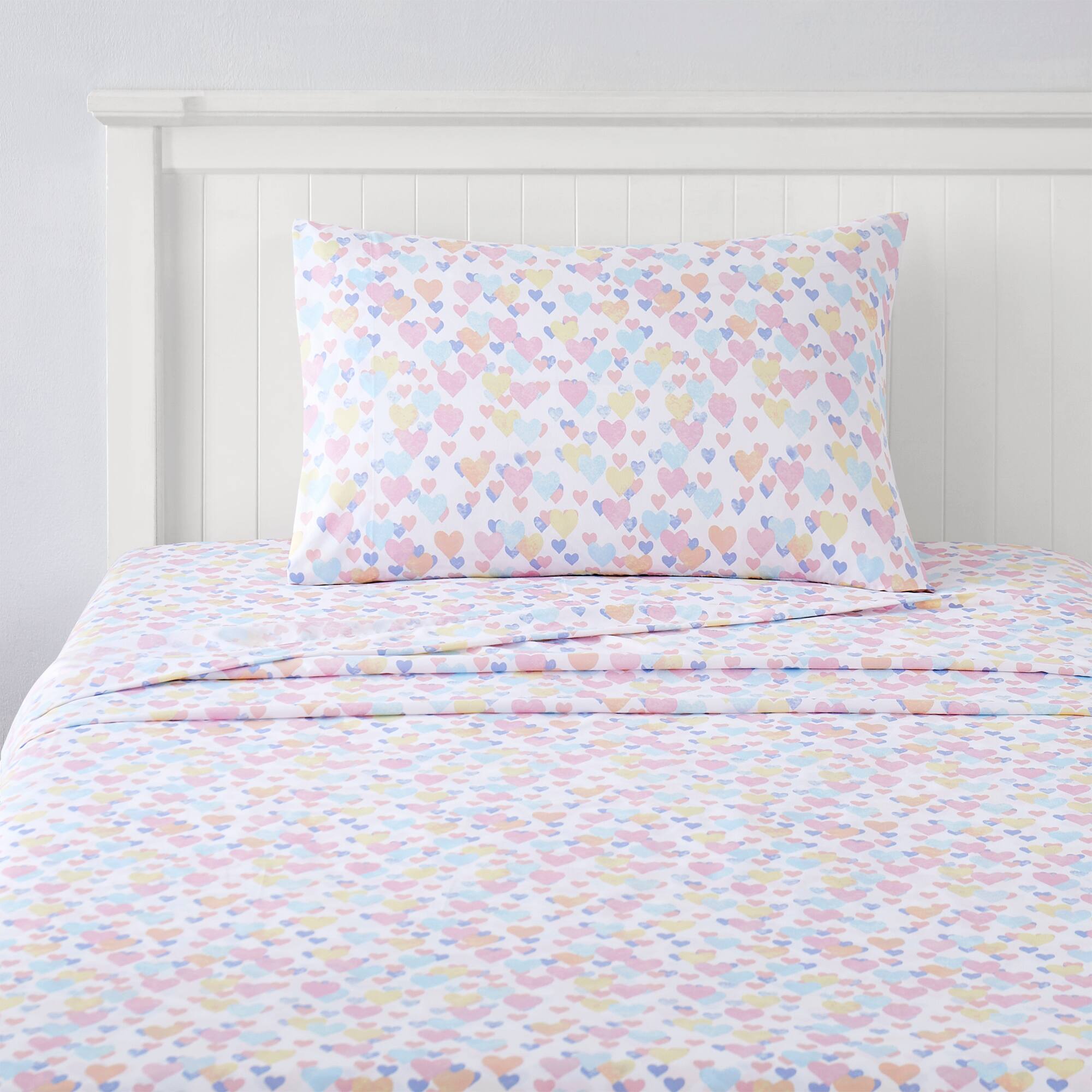 Angle. Sweet Home Collection - Kids' Printed Classic & Bright Ultra Soft Microfiber Sheet Sets - Twin - Vintage Hearts.