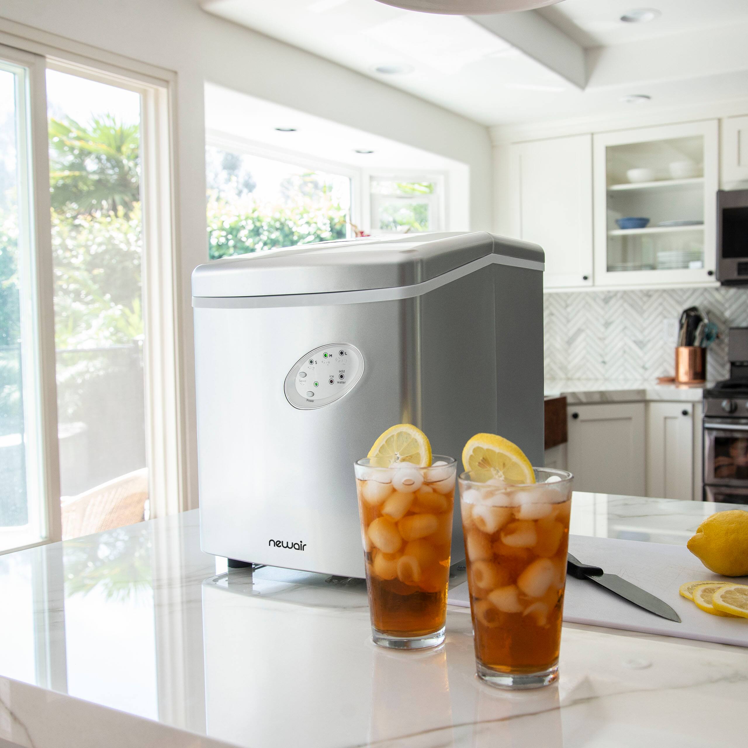 Alt View 12. NewAir - 12" 28-lb Portable Ice Maker - 3 Ice Sizes - Silver.