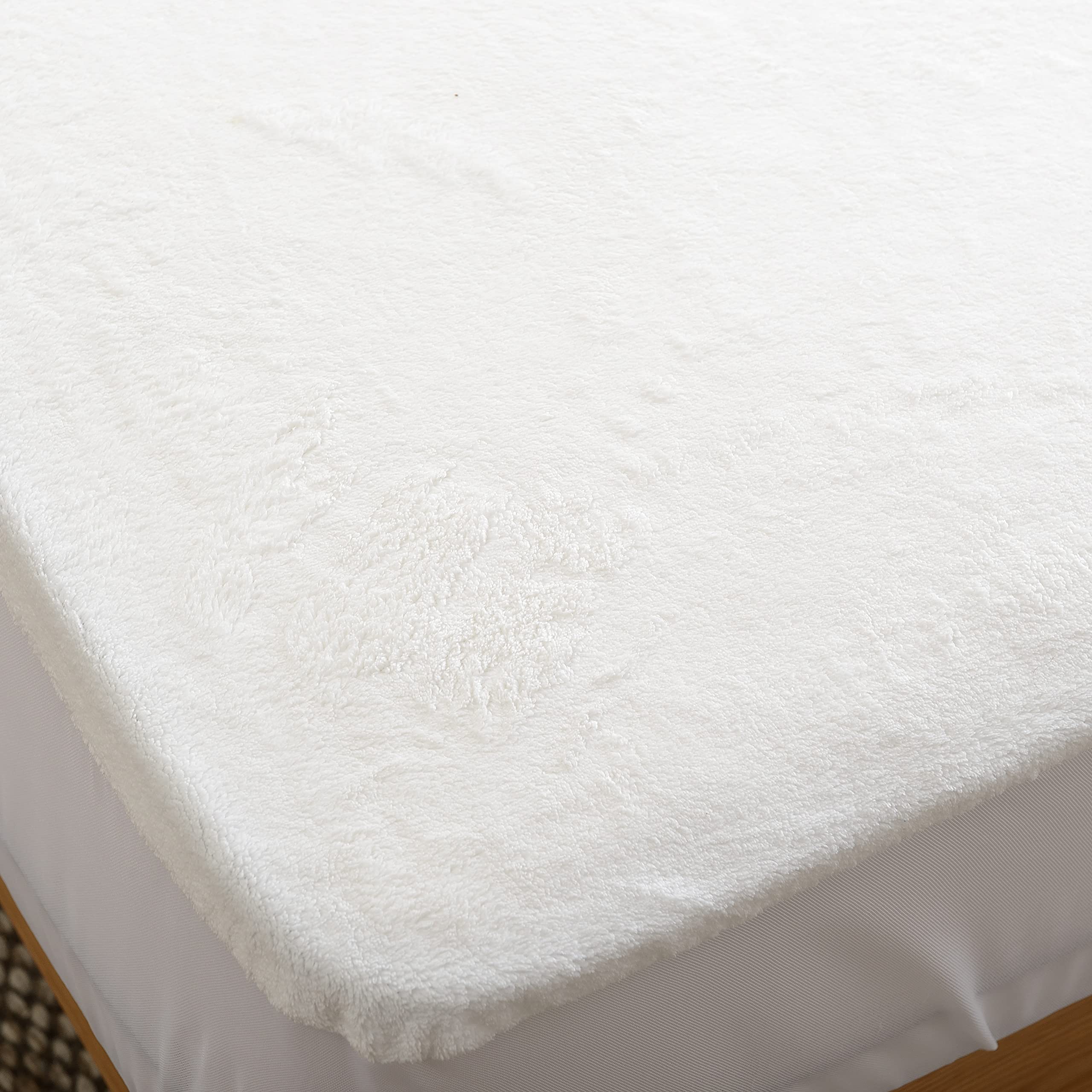 Back. Cheer Collection - Velvet Plush Waterproof Mattress Protector - White.