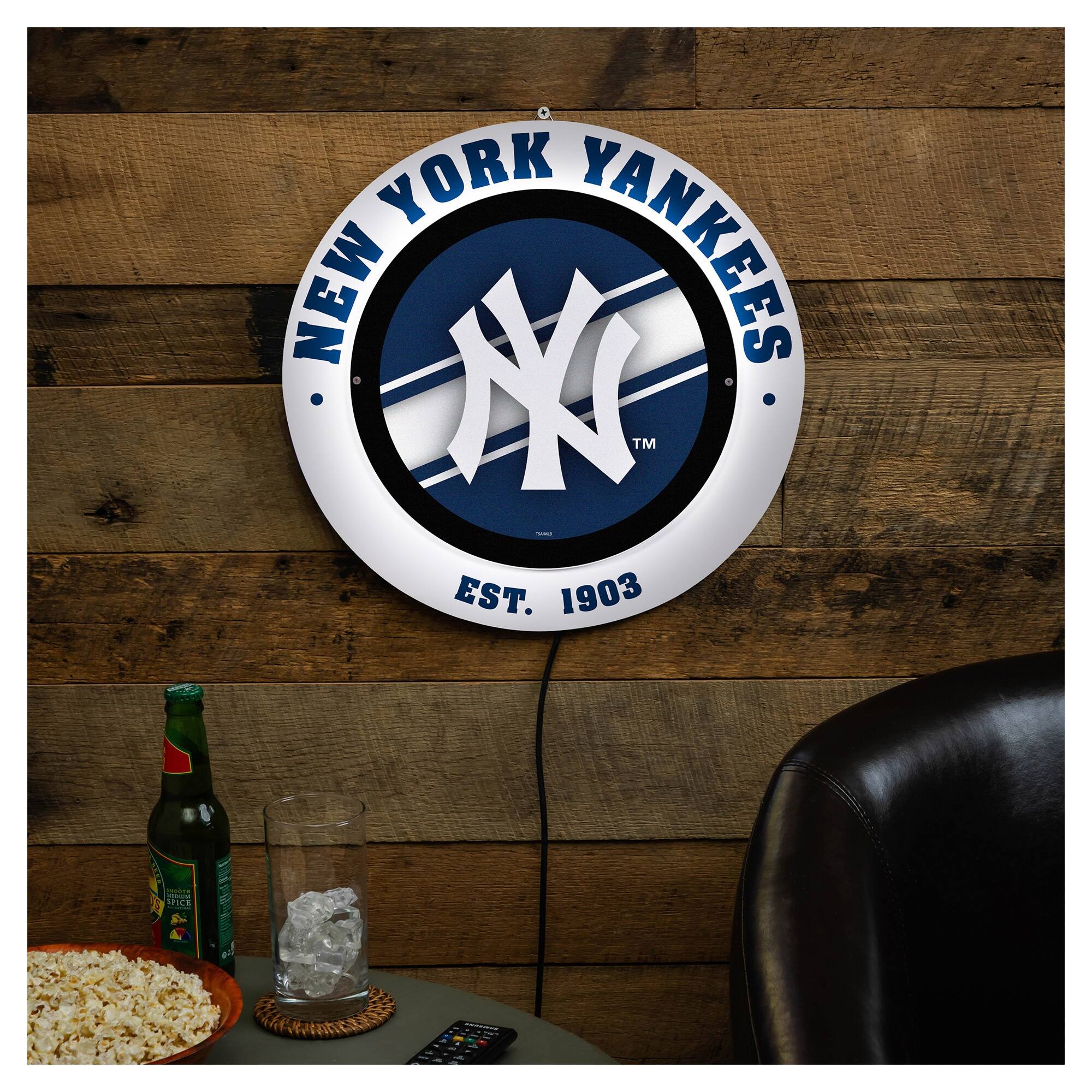 NEW YORK YANKEES TM EST. 1903