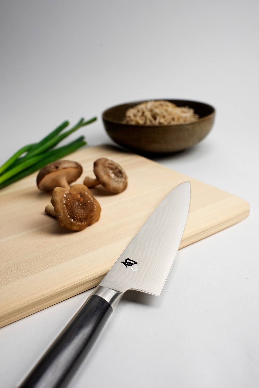 Alt View 5. Shun - Classic Asian Cook's Knife, 7 Inch - Black.