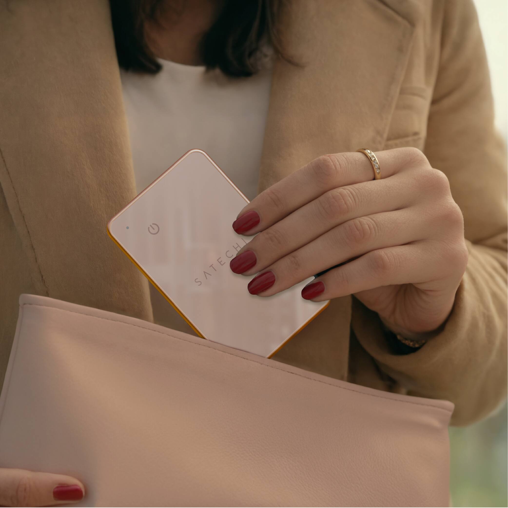 Alt View 8. Satechi - FindAll Wallet Card with Find My, Wallet Tracker Card, Wireless Charging, Works with iPhone, iPad, Mac - Desert Rose.