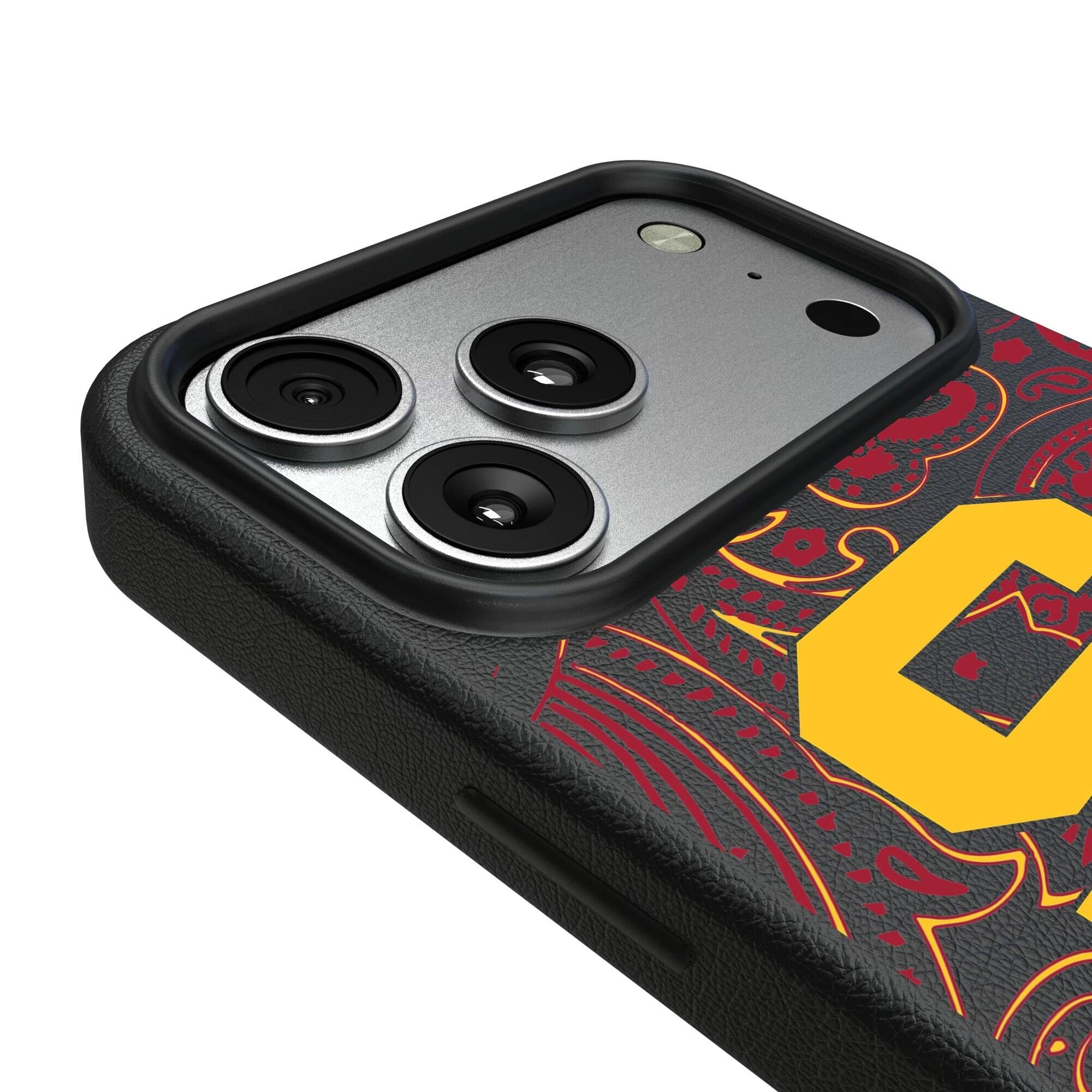 Alt View 2. Keyscaper - USC Trojans Paisley iPhone Magnetic Bump Case - 15 - Black.