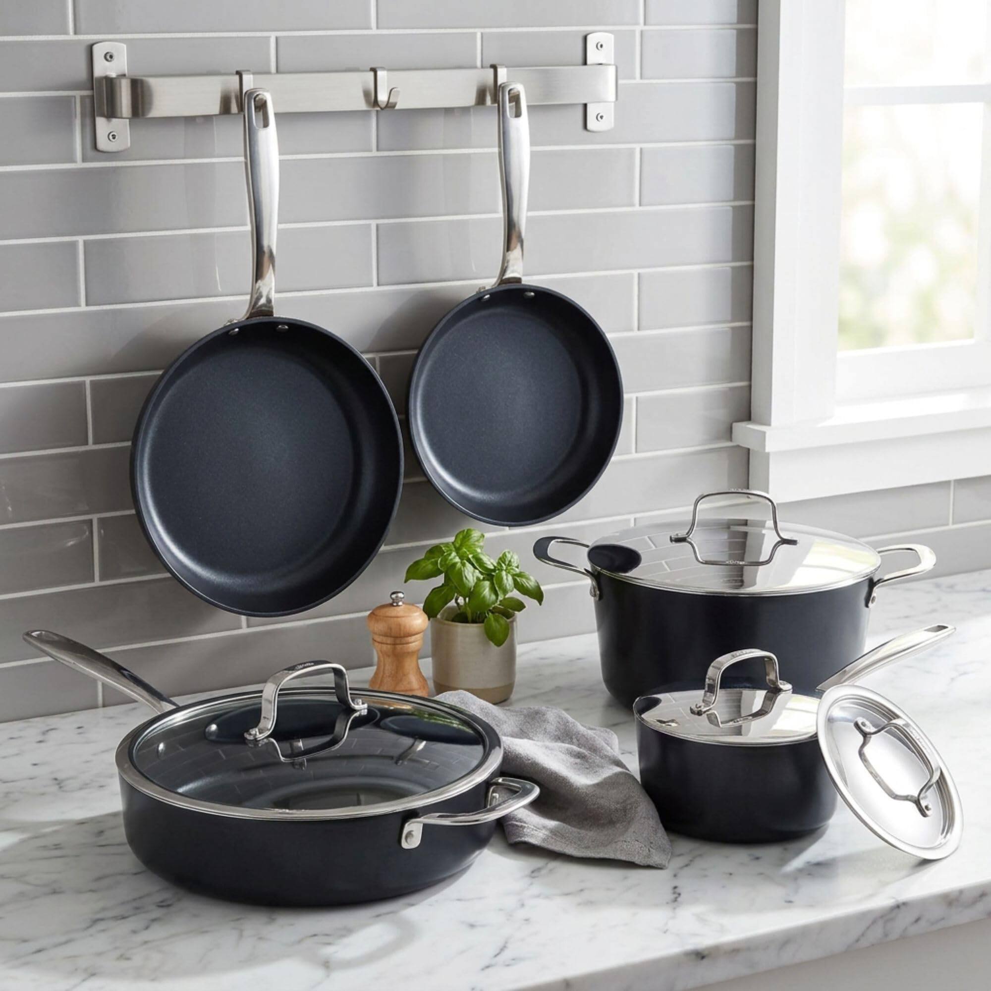 Alt View 7. Alva - Alva Maestro Ceramic Nonstick 9-Piece Cookware Set - Black.