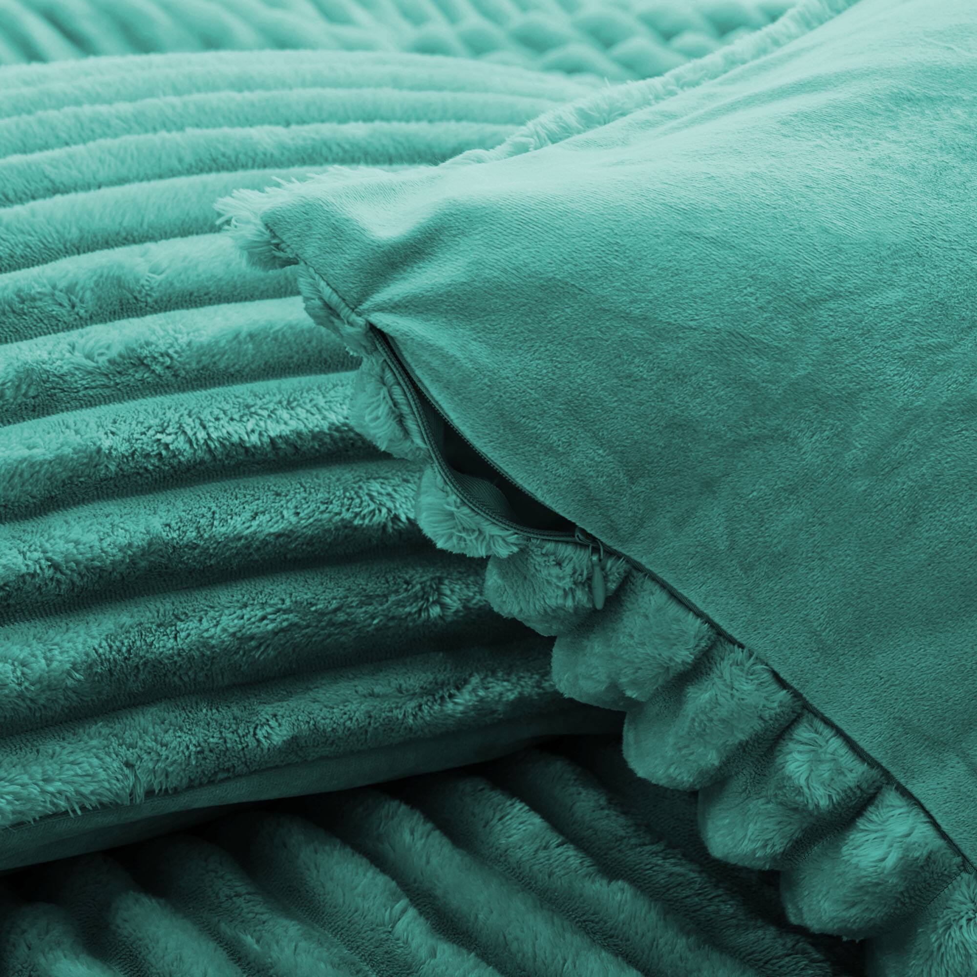 Alt View 1. Peace Nest - Peace Nest Flannel Fleece Plush Fuzzy Comforter Set Fluffy Bedding Set with 2 Pillowcases - Green.