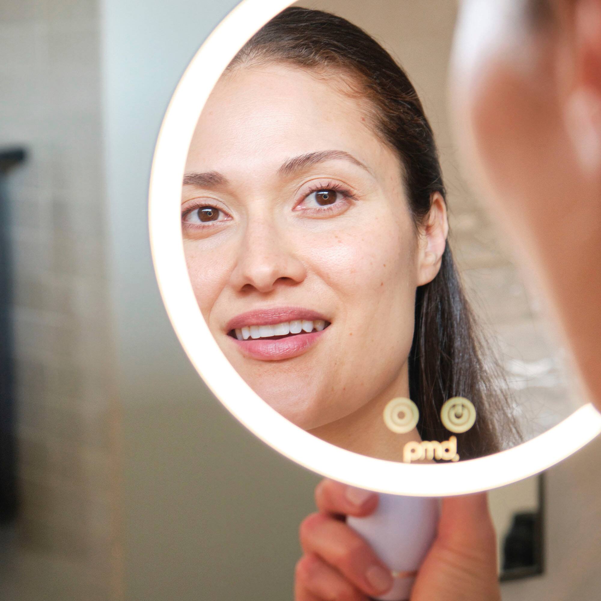 Alt View 17. PMD Beauty - Reflect Pro Mirror - White.