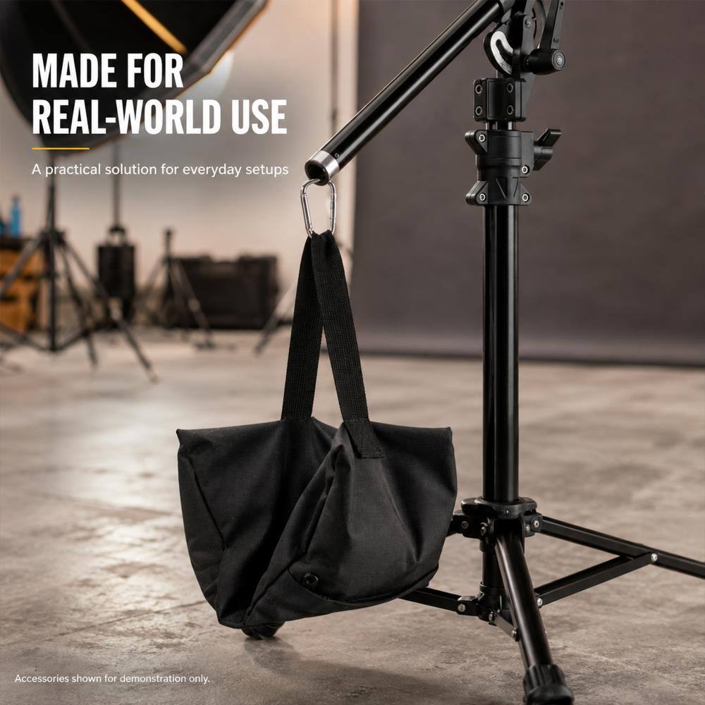 MADE FOR REAL-WORLD USE  
A practical solution for everyday setups  
Accessories shown for demonstration only.