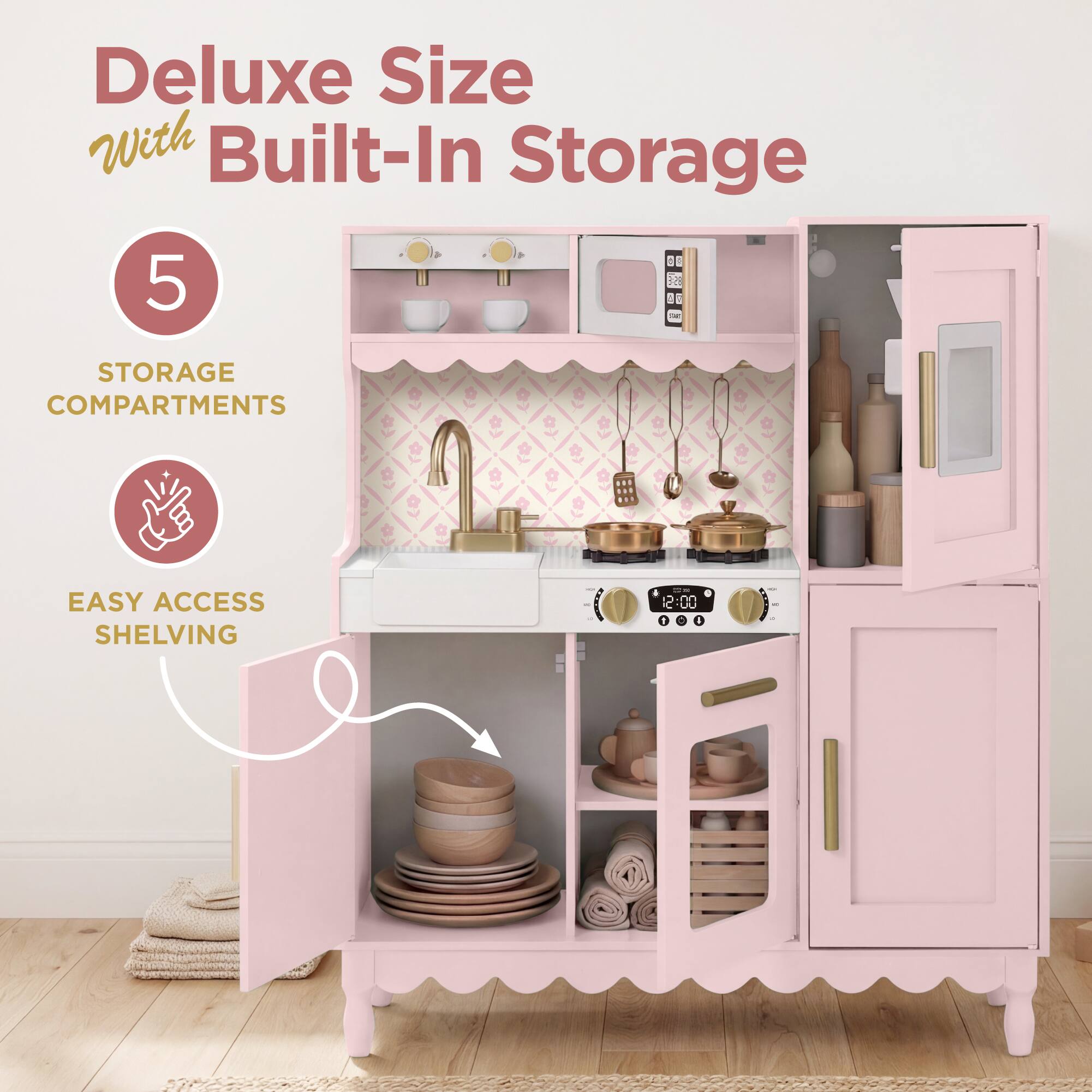 Deluxe Size With Built-In Storage  
5 Storage Compartments  
Easy Access Shelving