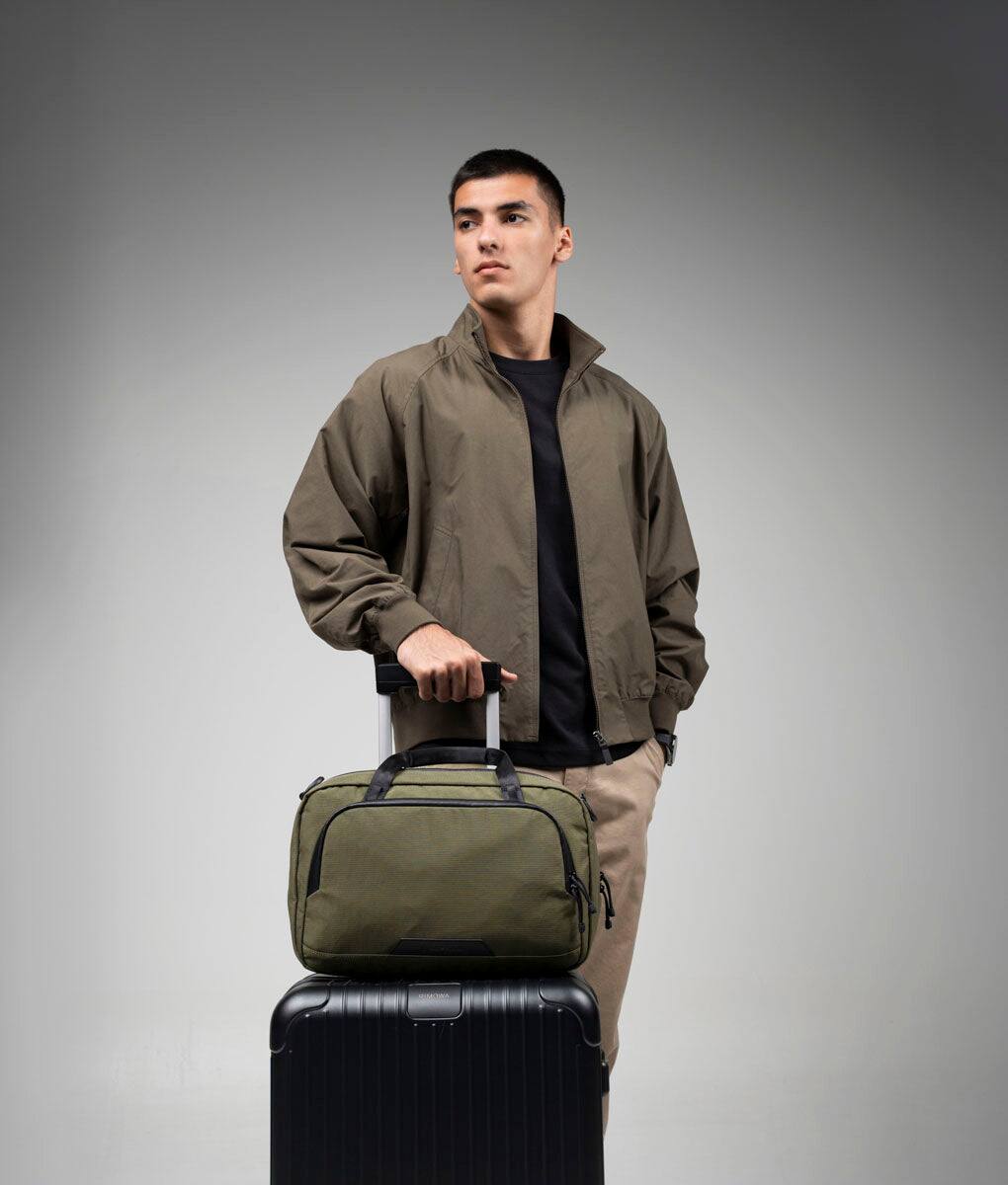 Back. ALPAKA - Bravo Brief for 14" Laptop with Detachable Shoulder Strap and Luggage Pass-Through - Green.
