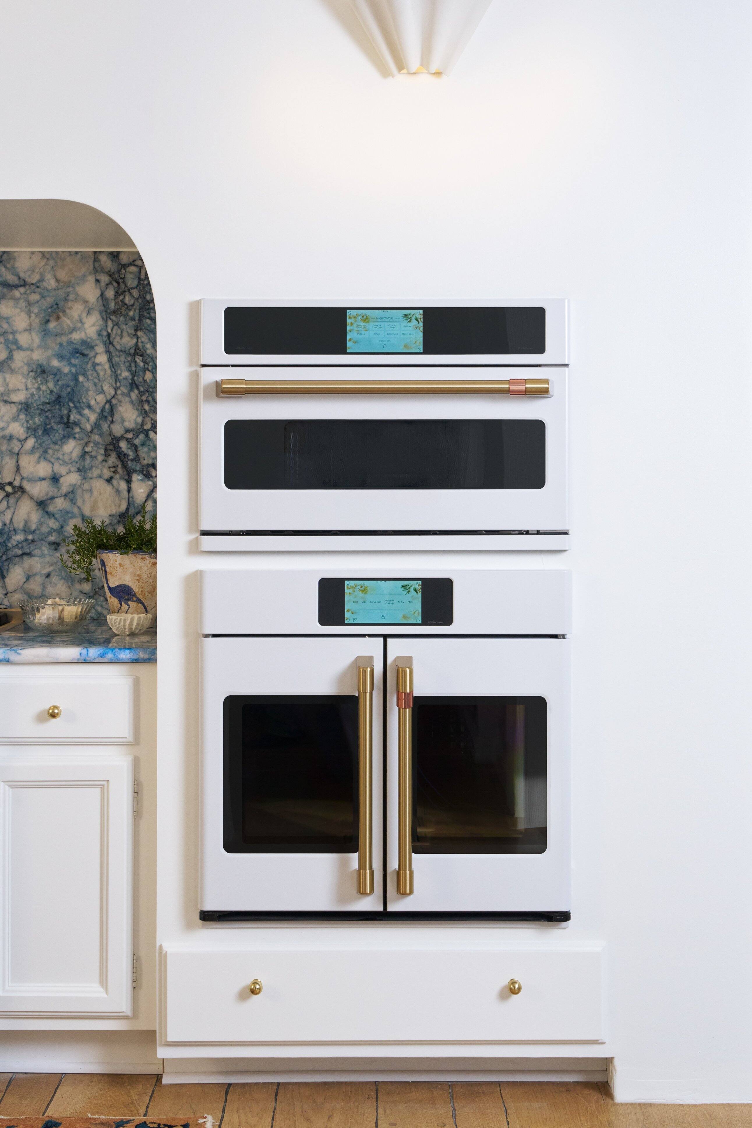 Alt View 16. Café - Professional Series 30" Built-In Single Electric Convection Wall Oven, Customizable - Stainless steel.