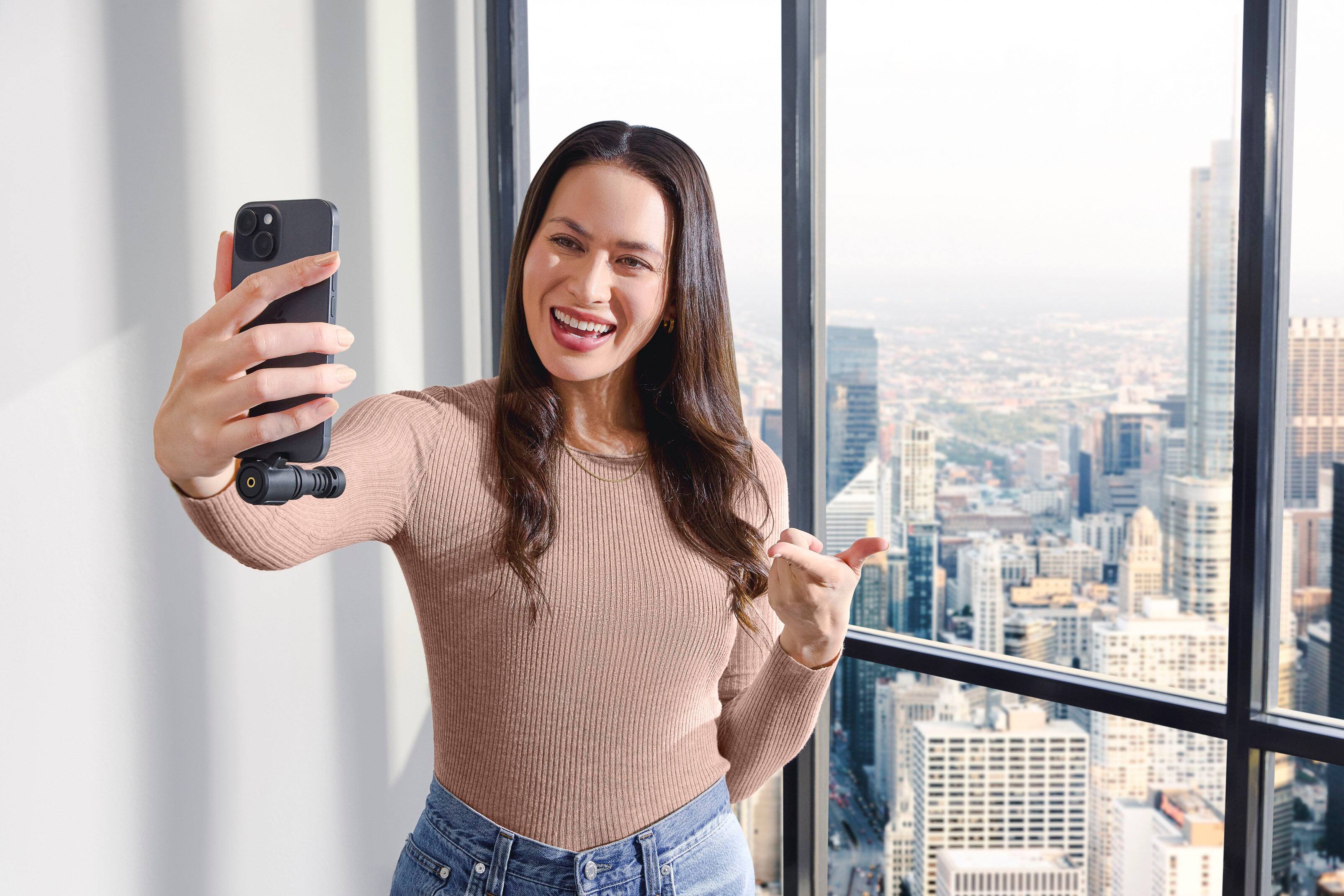 Alt View 17. RØDE - VIDEOMIC ME-C+ Directional Microphone for USB-C Mobile Devices - Black.