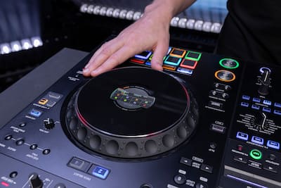 Pioneer DJ Professional All In One DJ System with USB C & WiFi Pioneer DJ Professional All In One DJ System with USB C & WiFi