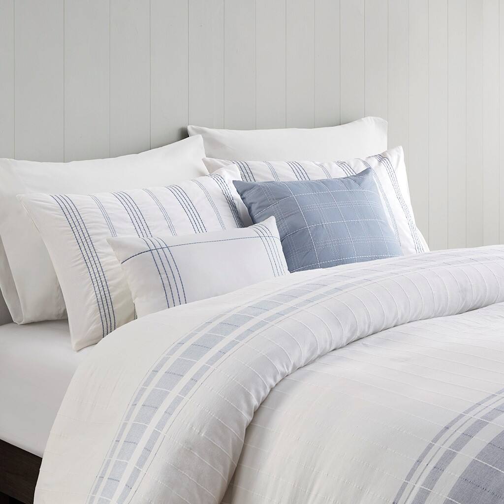 Alt View 2. Gracie Mills - Gracie Mills Ellison 5-Piece Stripe Cotton Jacquard Duvet Set - White/Blue.