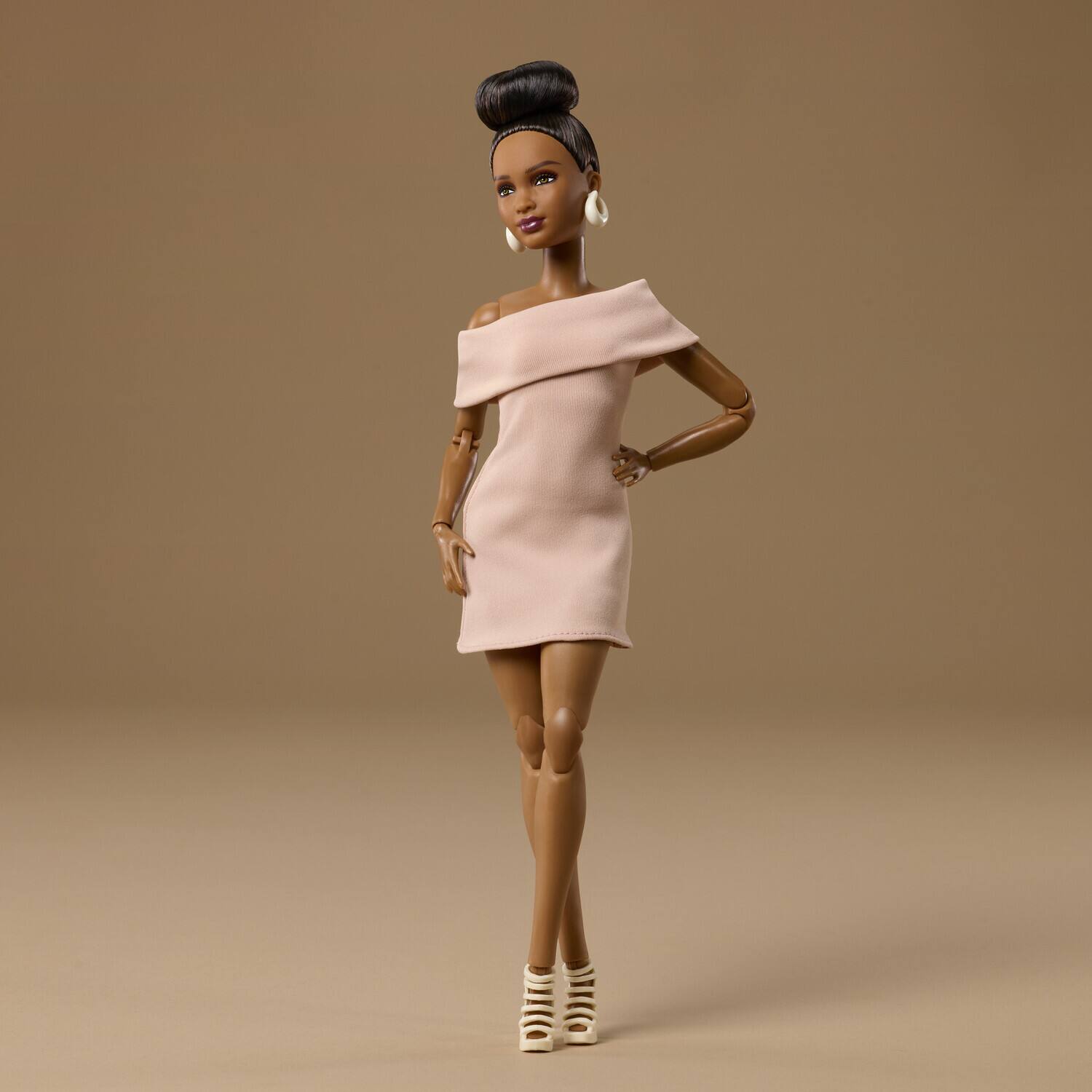 Alt View 2. Mattel - Mattel Collectible - Barbie Basics Neutral Series 2026 Model 08   - COLLECTIBLES - Multicolor.