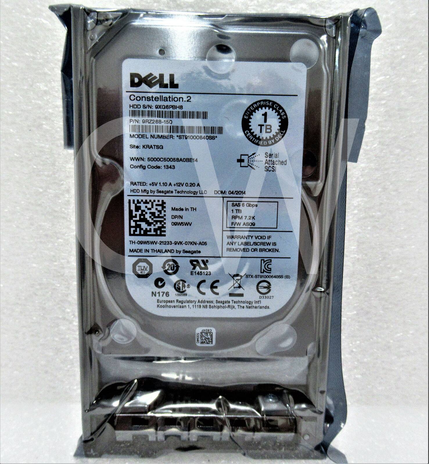 DELL Constellation.2  
HDD S/N: BXG6PBHB  
P/N: 9RZ288-150  
MODEL NUMBER: "STR100064088*  
Site: KRATSG  
WWN: 5000C50058A0BE14  
Config Code: 1343  
ENTERPRISE CLASS TB CERTIFIED  
DELL BY Serial Attached SCSI  
RATED: +5V 1.0 A +12V 0.20 A  
HDD Mfg by Seagate Technology LLC  
DOM: 04/2014  
Made in TH  
OP/N 09W5WV  
SAS 6 Gbpa  
1 TB  
7.2K  
F/W AS09  
WARRANTY VOID IF ANY LABEL/SCREW IS REMOVED OR BROKEN.  
TUM 20 LR IC E145123  
STX-ST91000640S6  
N176  
LEDEES CE 033027  
European Regulatory Address: Seagate Technology  
Koolhovenla