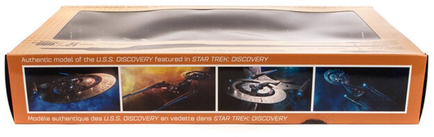 Authentic model of the U.S.S. DISCOVERY featured in STAR TREK: DISCOVERY  
Modèle authentique des U.S.S. DISCOVERY en vedette dans STAR TREK: DISCOVERY